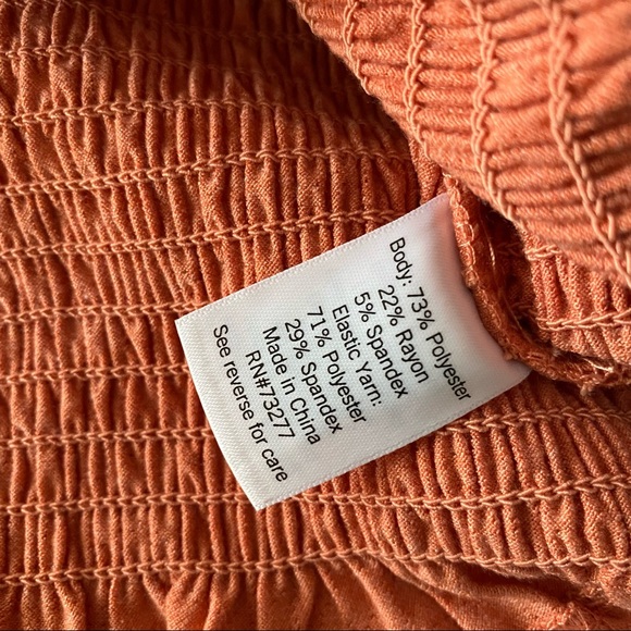 NWT Cropped Smocked Square Neck Billow Sleeve Top - Picture 7 of 11